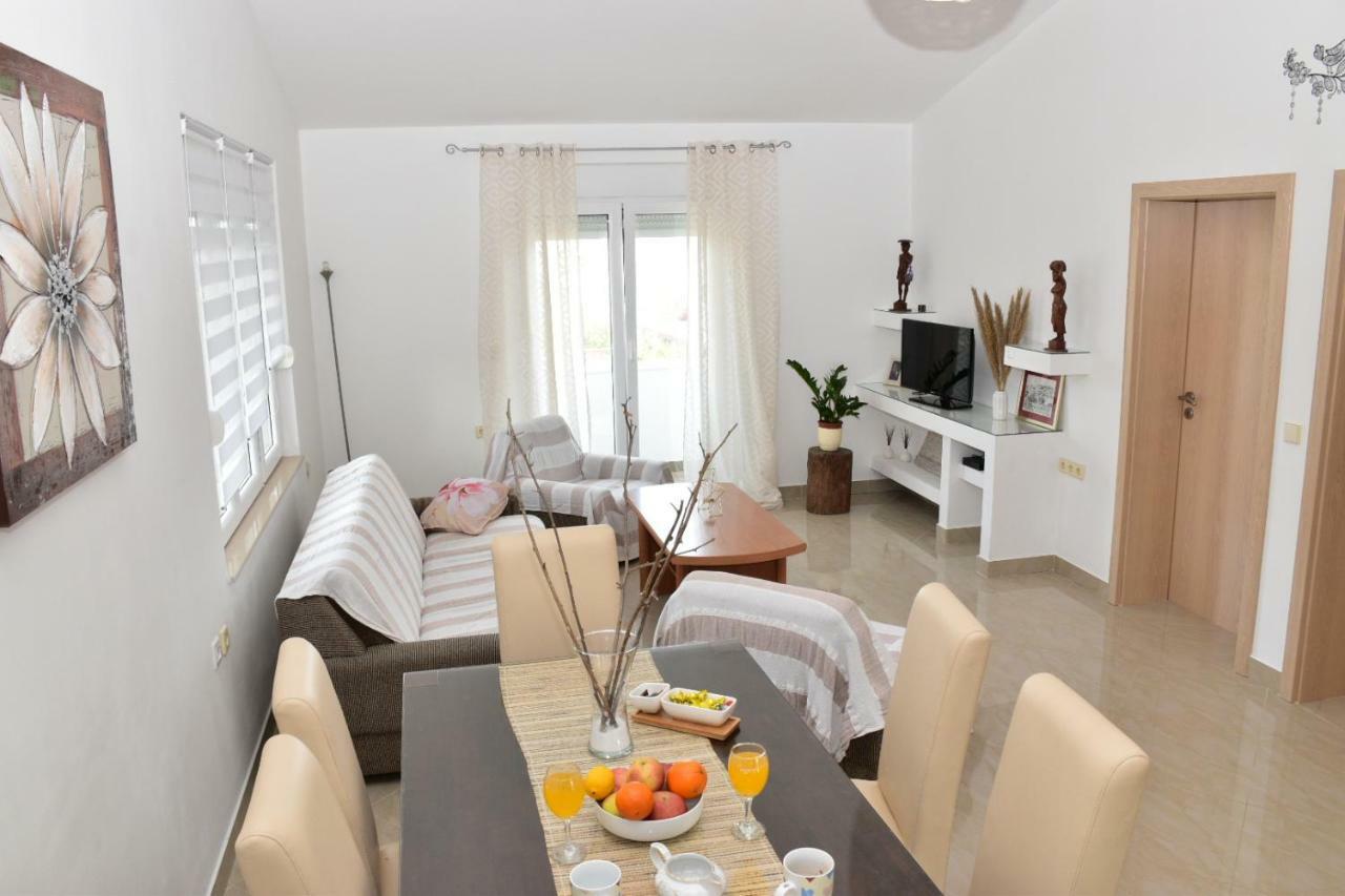 Apartments Piccolo Piaccere Razanac Bagian luar foto